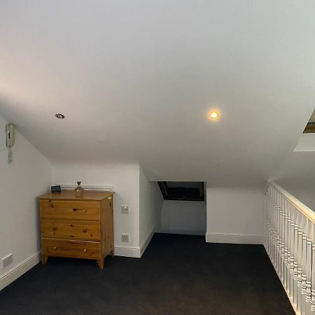 Studio Flat Hatch End Eksteriør billede