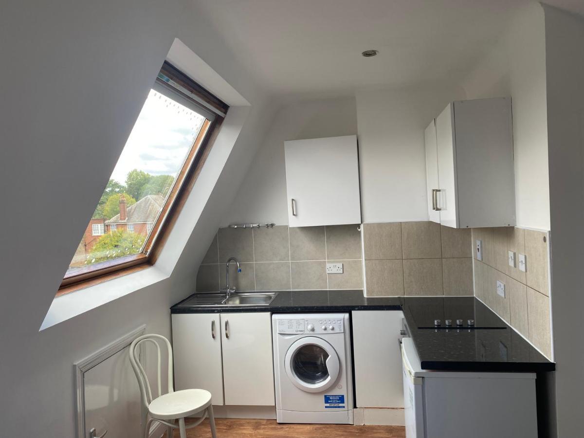 Studio Flat Hatch End Eksteriør billede