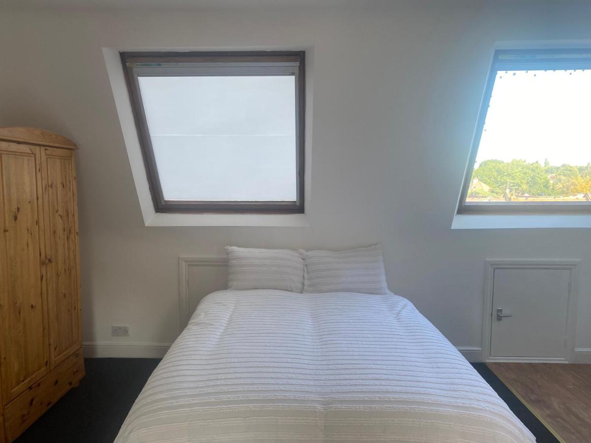 Studio Flat Hatch End Eksteriør billede